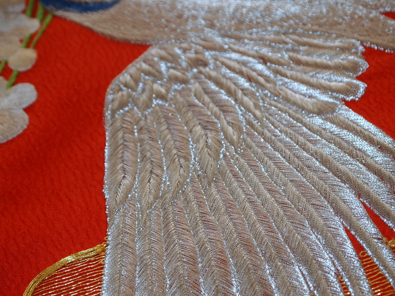 Handmade vintage embroidery from Japan made in cotton, silk and metal. This beautiful wall decoration has been made in the end of 20th century.