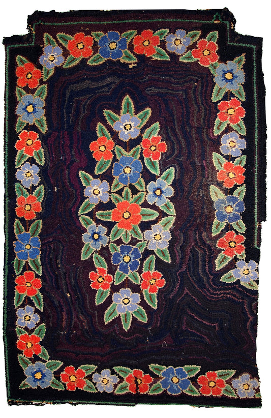 Handmade antique American Hooked rug, 1920s