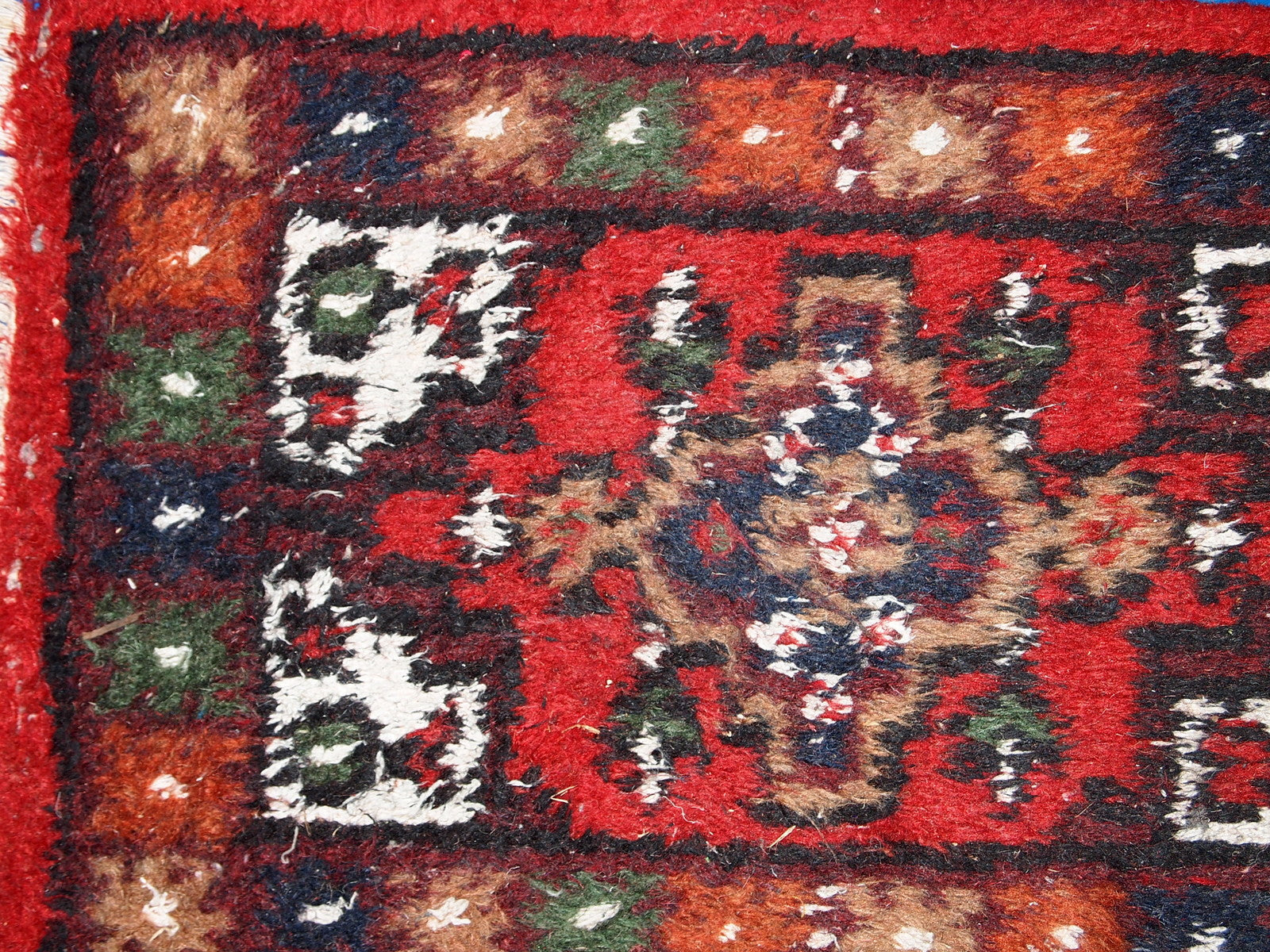 Vintage handmade Middle Eastern mat in original good condition. The rug is from the end of 20th century.