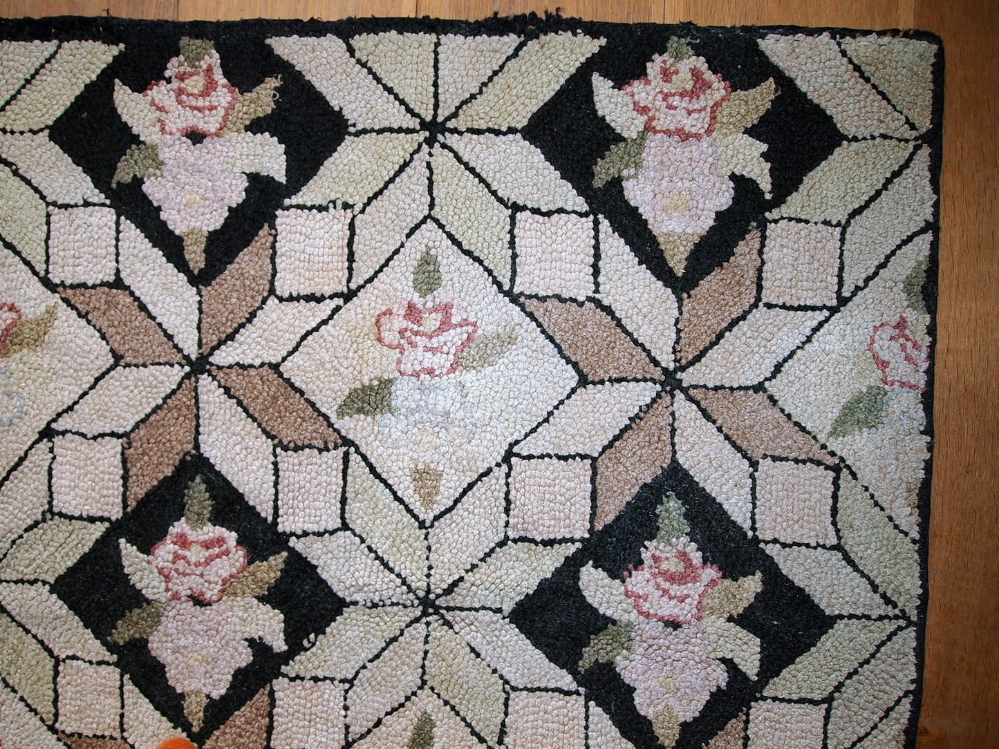 Handmade antique American hooked rug 2.9' x 4.9' (89cm x 151cm) 1930s - 1C774
