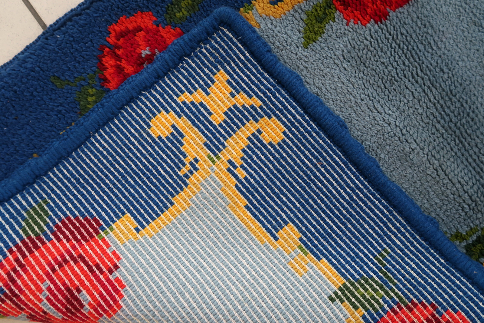 Vintage French Savonnerie rug in sky blue color. The rug has been made in wool in the end of 20th century. It is in original good condition.
