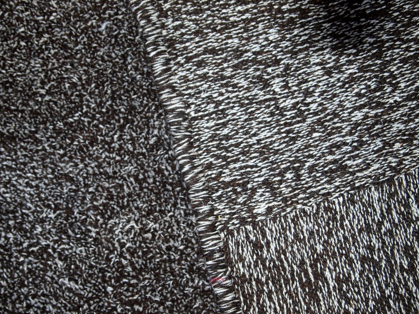 Handmade contemporary French Hooked rug made by One Royal Art, collection 2021. This rug is one of a kind made in France.