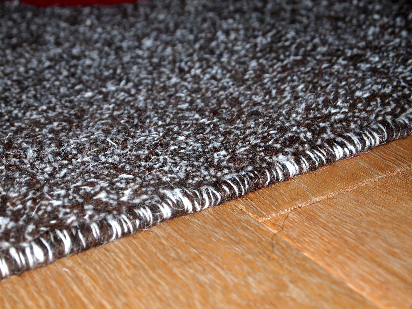 Handmade contemporary French Hooked rug made by One Royal Art, collection 2021. This rug is one of a kind made in France.