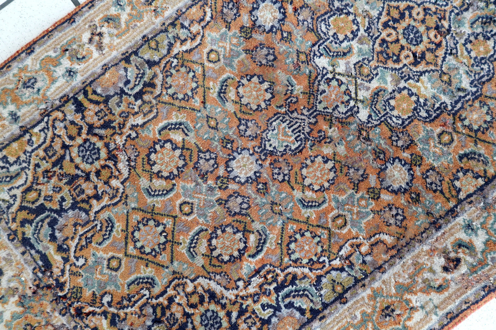 Handmade vintage Indian Tabriz runner in original condition, it has some signs of age. The rug has been made in in the end of 20th century in wool.