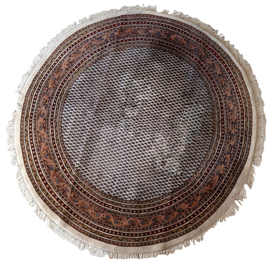 Handmade vintage Indian Seraband rug 1970s