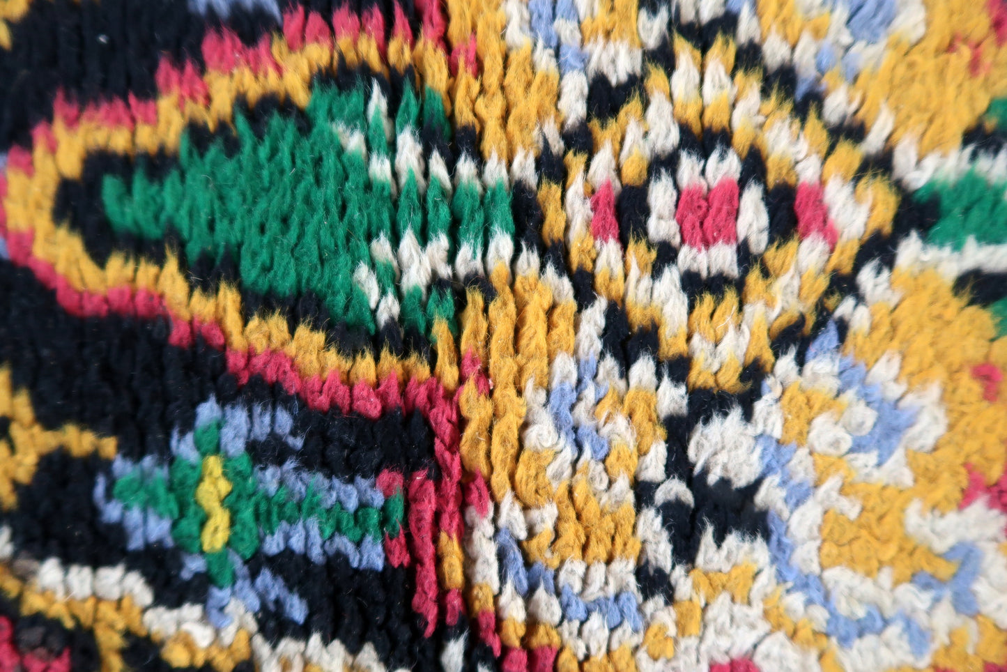 Vintage French Savonnerie rug in bright pink color. The rug has been made in wool in the end of 20th century. It is in original good condition.