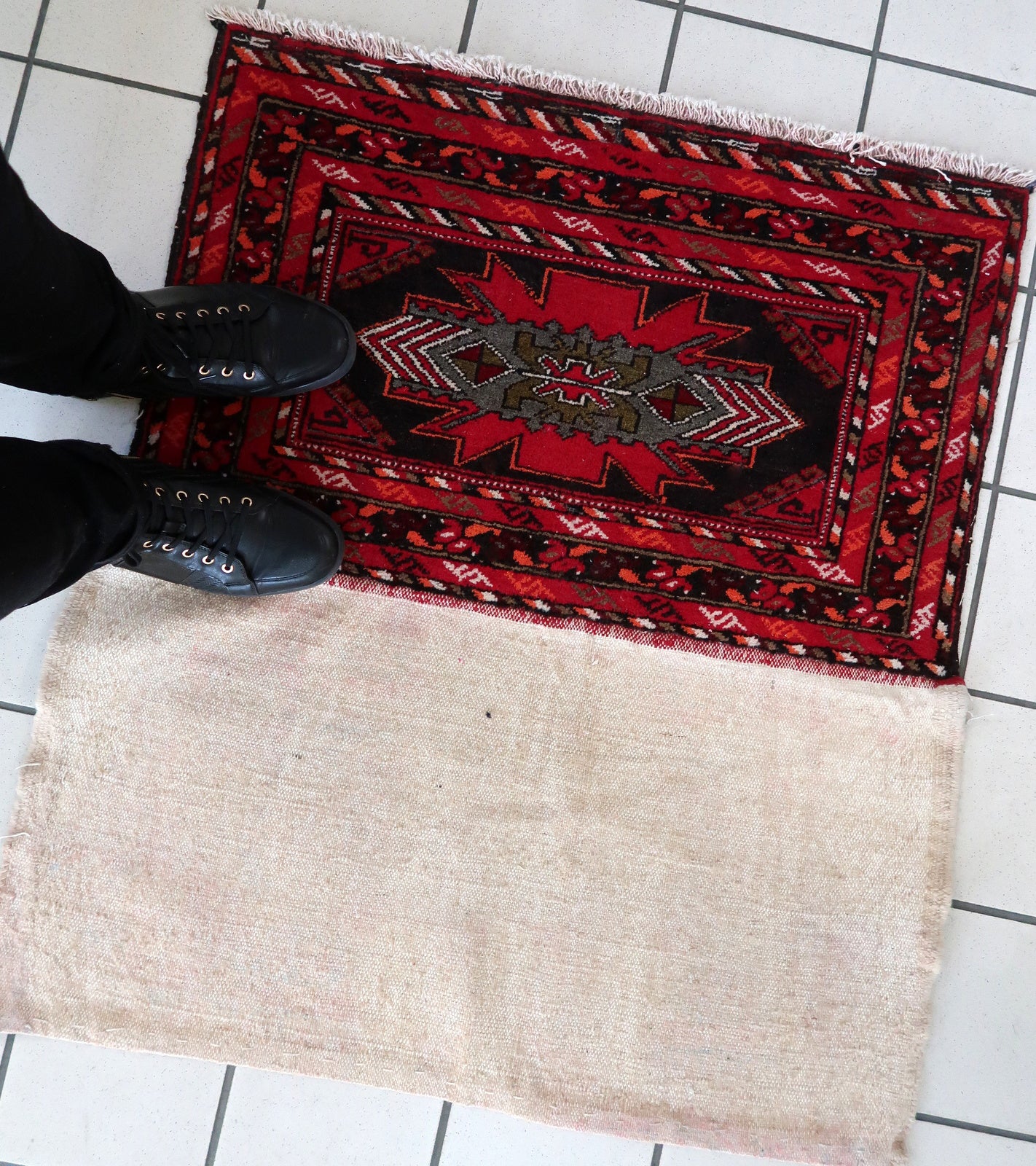 Handmade vintage Middle Eastern salt bag in bright colors. The rug is from the end of 20th century in original good condition. The size including kilim is 1.6' x 2.5' (50cm x 80cm). The bag is opened up, we can stitch it back by request.