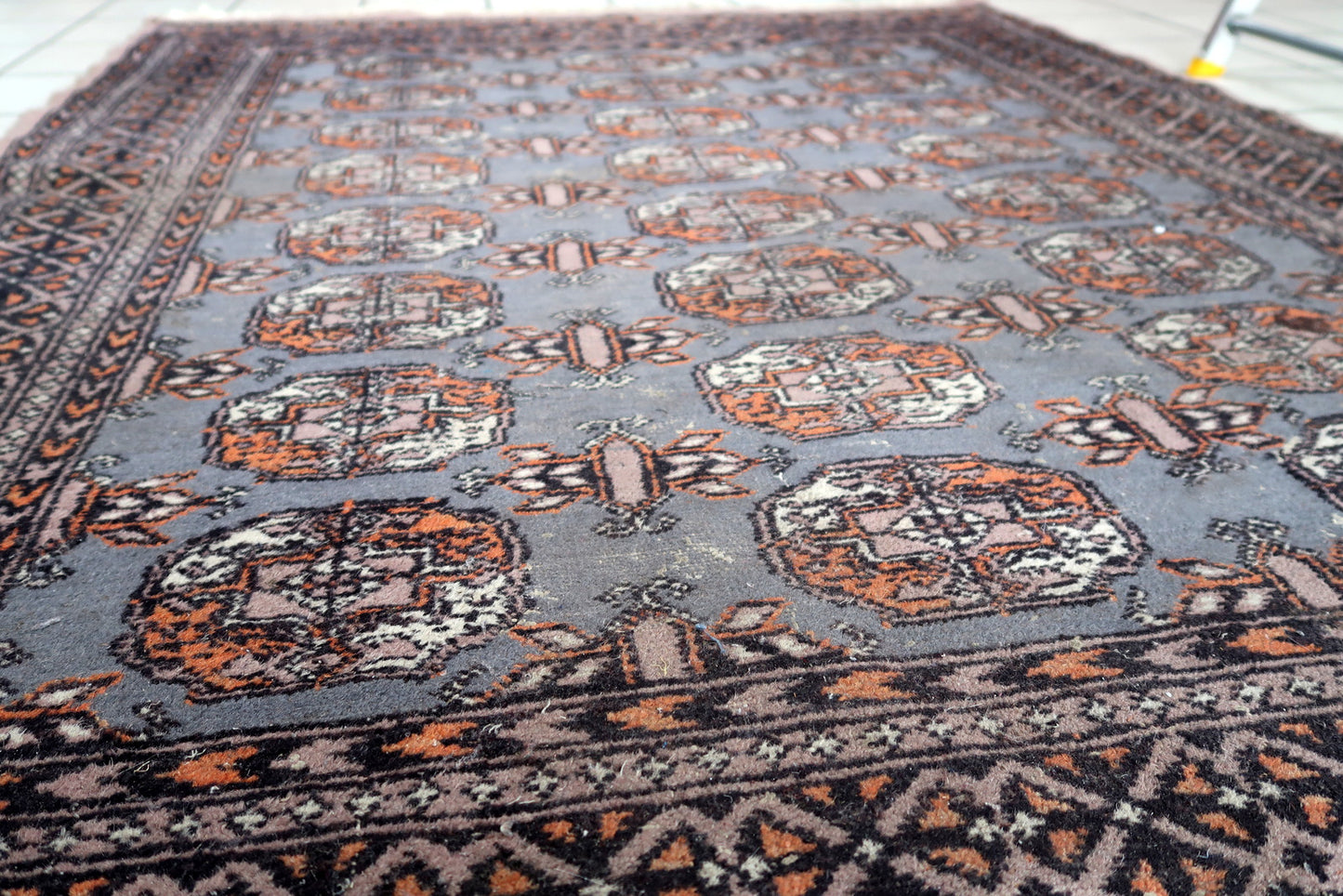 Handmade vintage Uzbek Bukhara rug 4.1' x 6.2' (127cm x 190cm) 1960s - 1C868