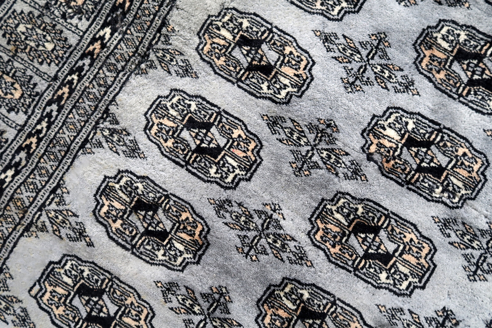 Handmade vintage Uzbek Bukhara rug 1960s