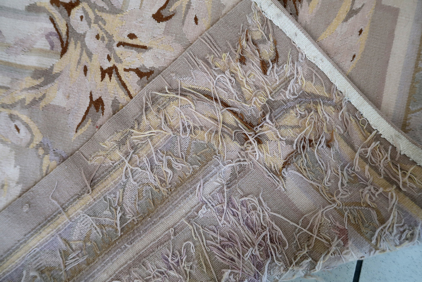 Handmade vintage French Aubusson rug 8.7' x 12.2' (267cm x 373cm) 1970s - 1C884