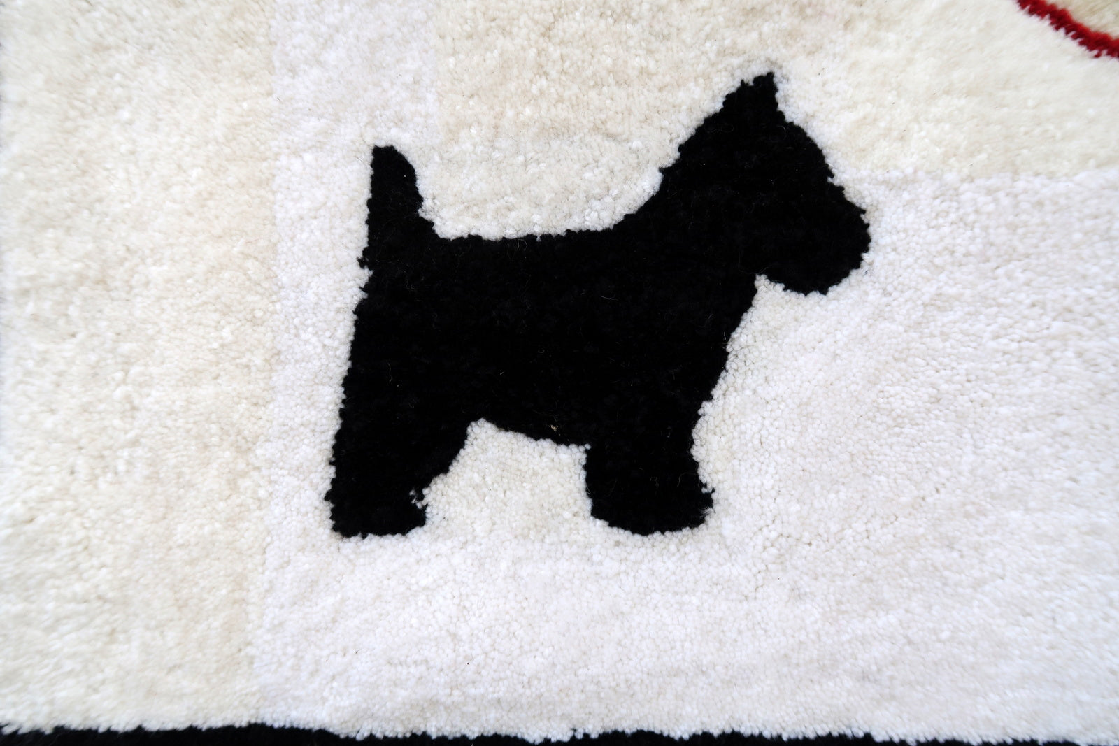 Handmade contemporary ORA French hooked rug 2021