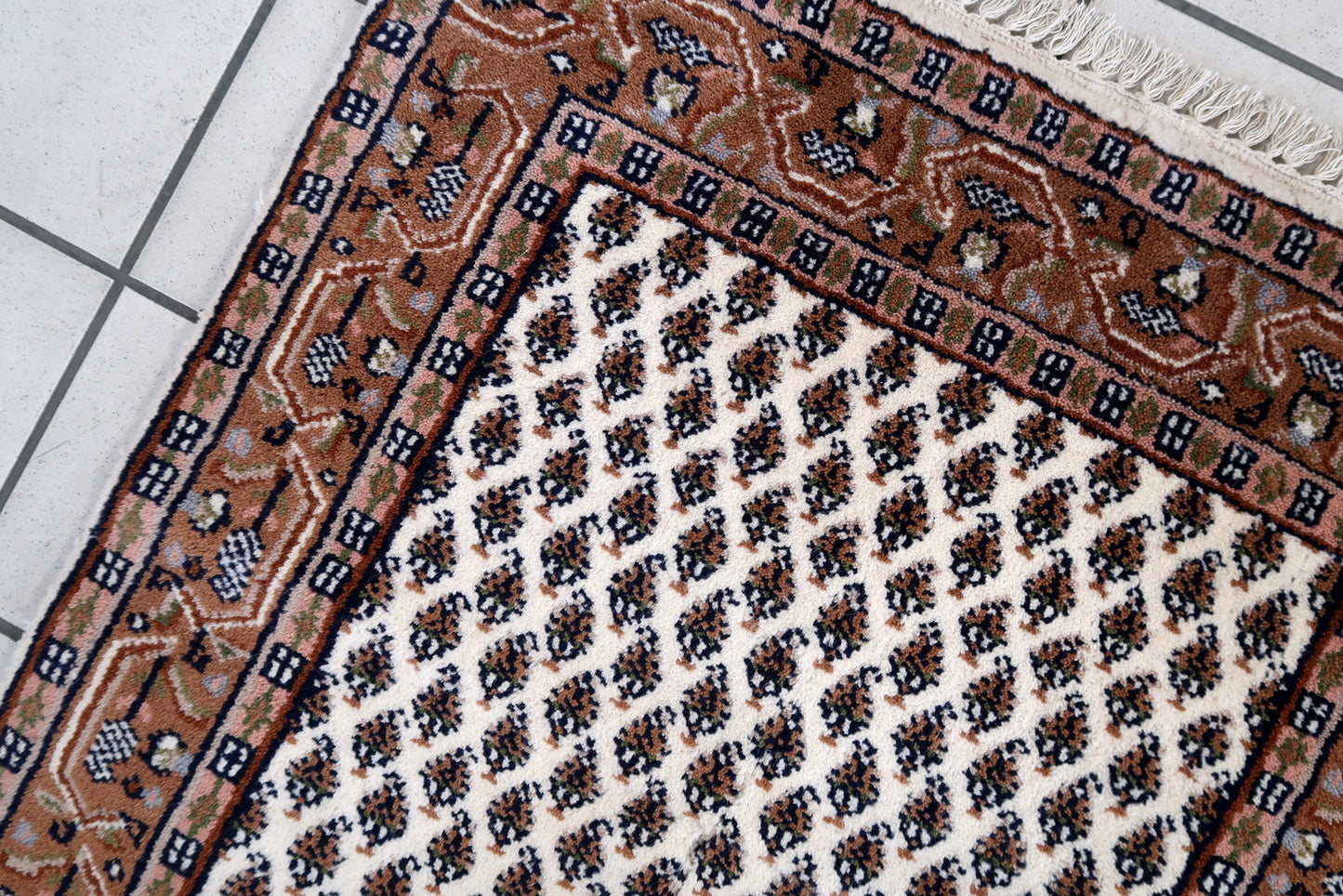 Handmade vintage Indian Seraband rug 1970s
