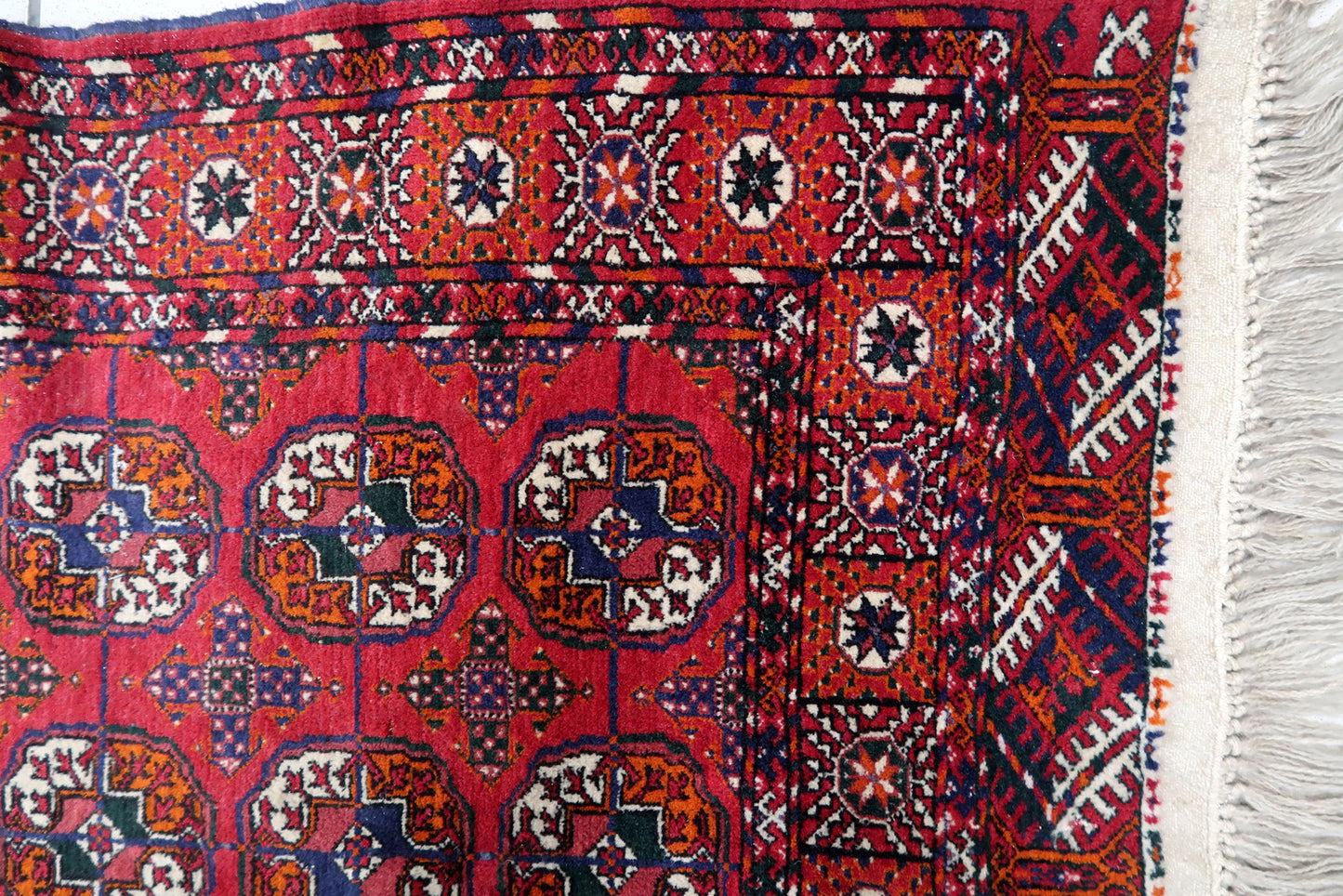 Handmade vintage Turkmen Tekke rug 1960s