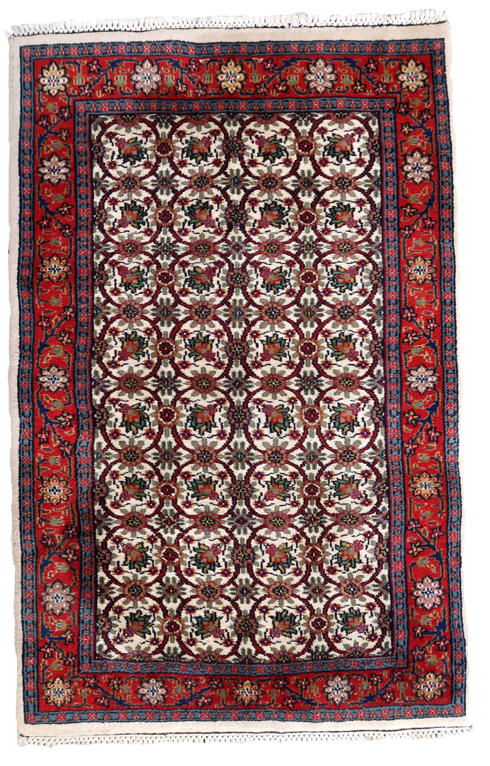 Handmade vintage Indian Mahal rug 1970s