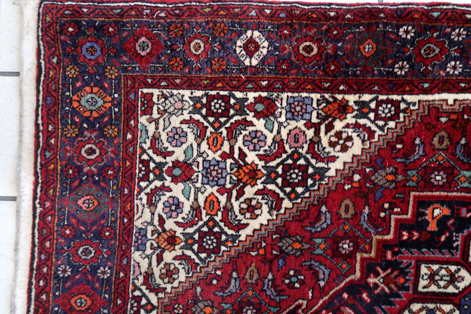 Hand made vintage Persian Bidjar rug 1970s