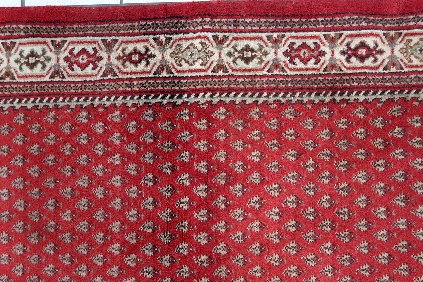 Handmade vintage Indian Seraband rug 1970s