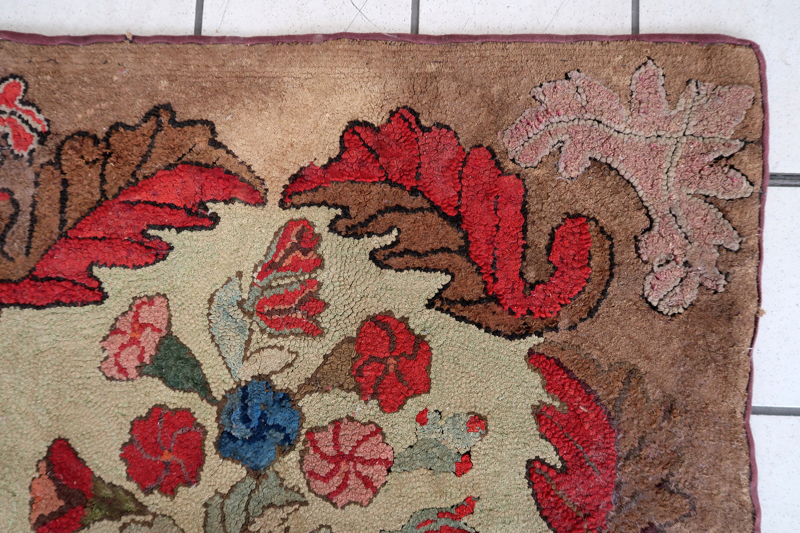 Handmade antique American Hooked rug 1880s