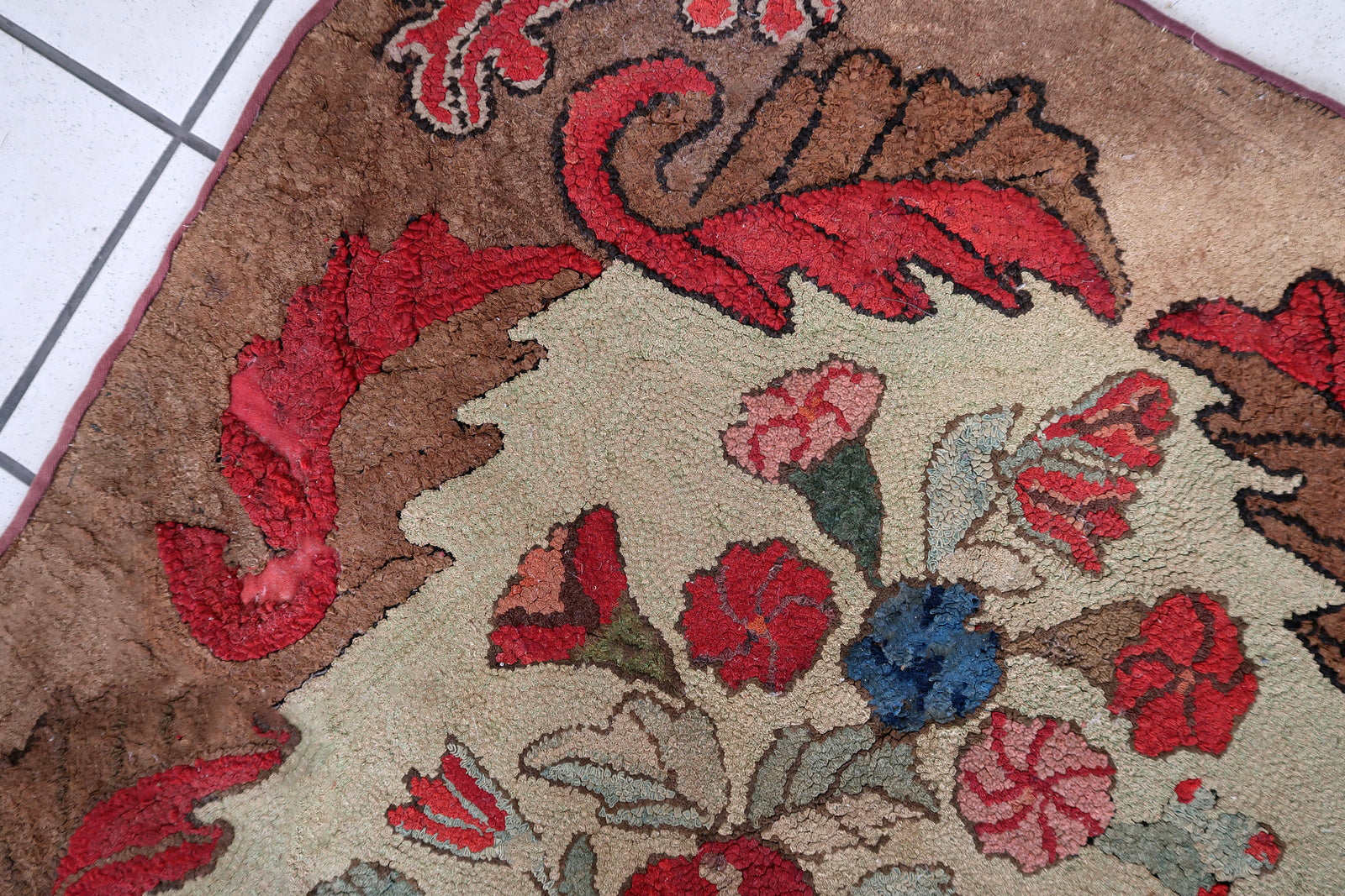 Handmade antique American Hooked rug 1880s