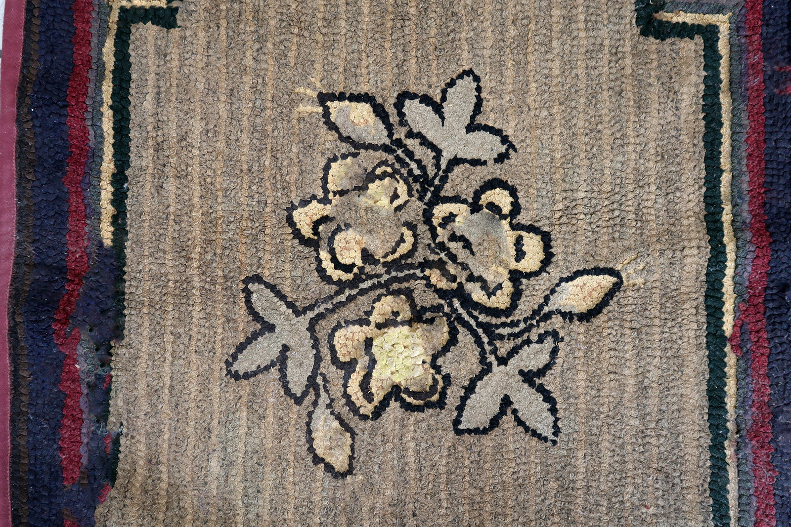 Handmade antique American Hooked rug 1880s