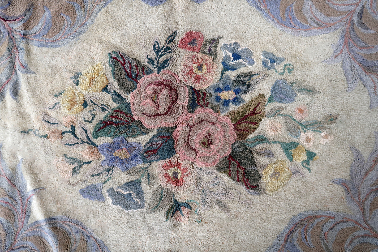 Handmade antique American Hooked rug 1880s