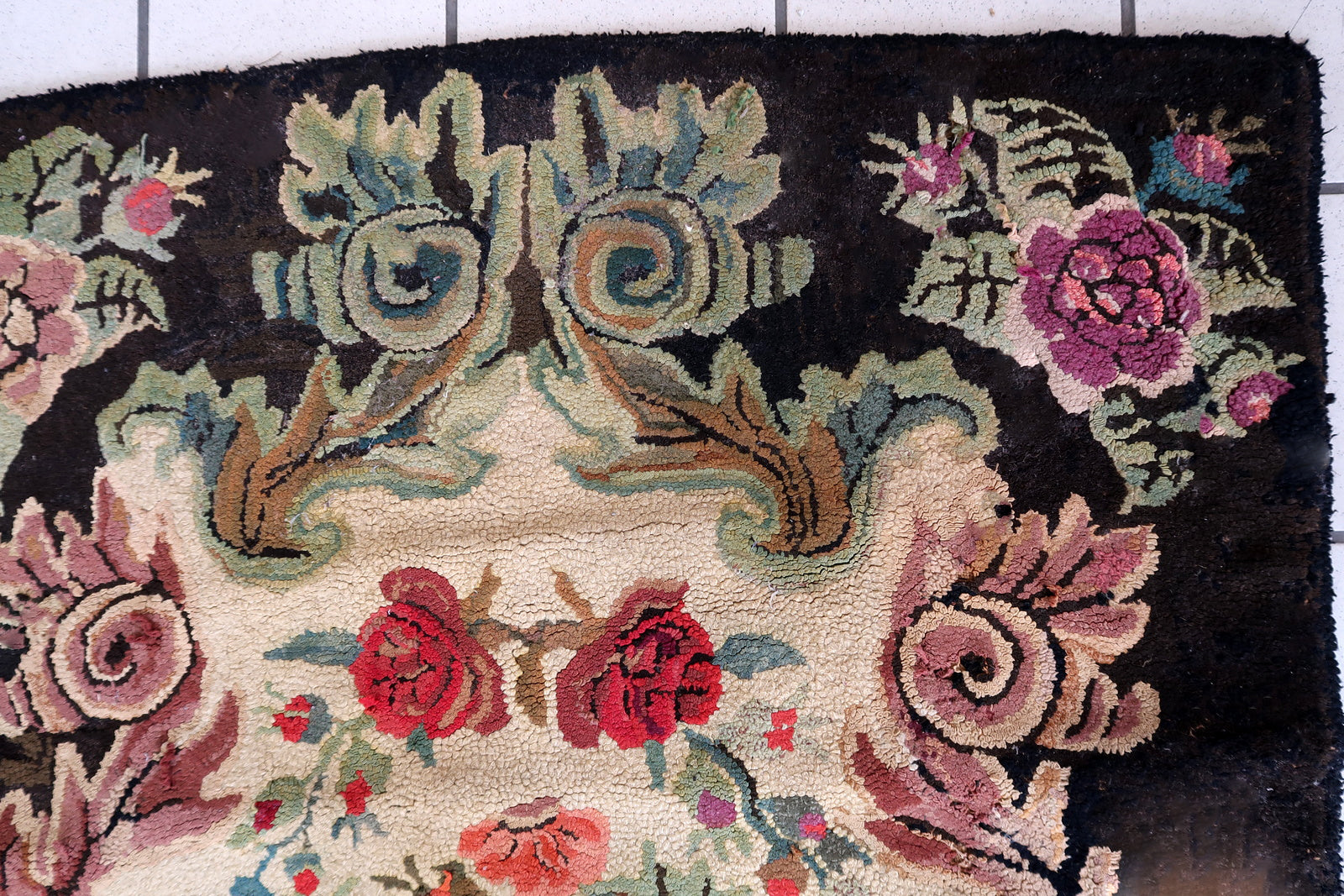 Handmade antique American Hooked rug 1880s