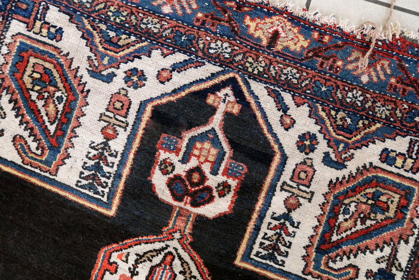Handmade antique Persian Malayer rug 1920s