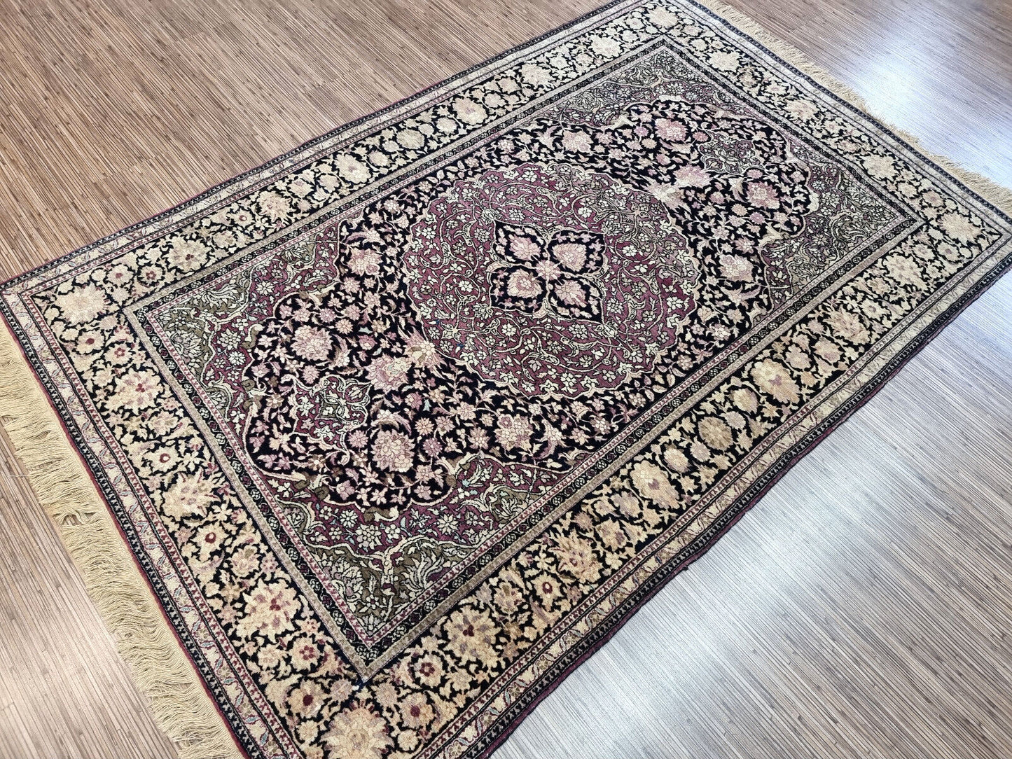 Handmade antique Persian Isfahan rug 1900s