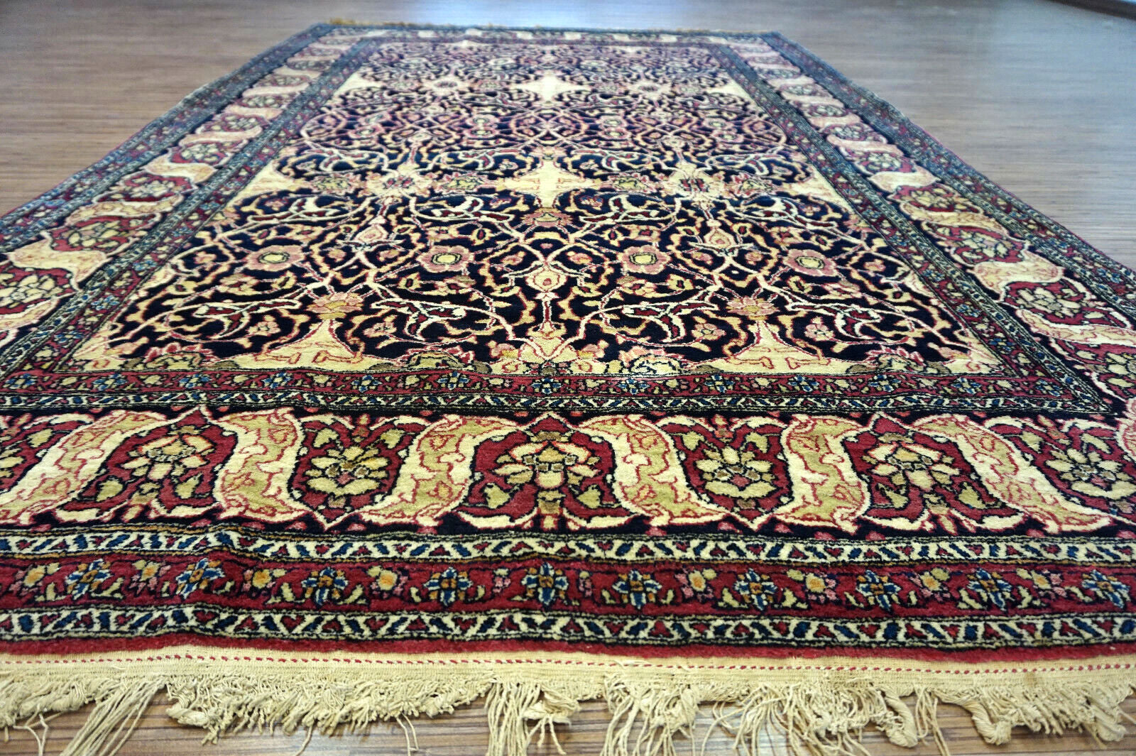 Handmade antique Persian Isfahan rug 1900s
