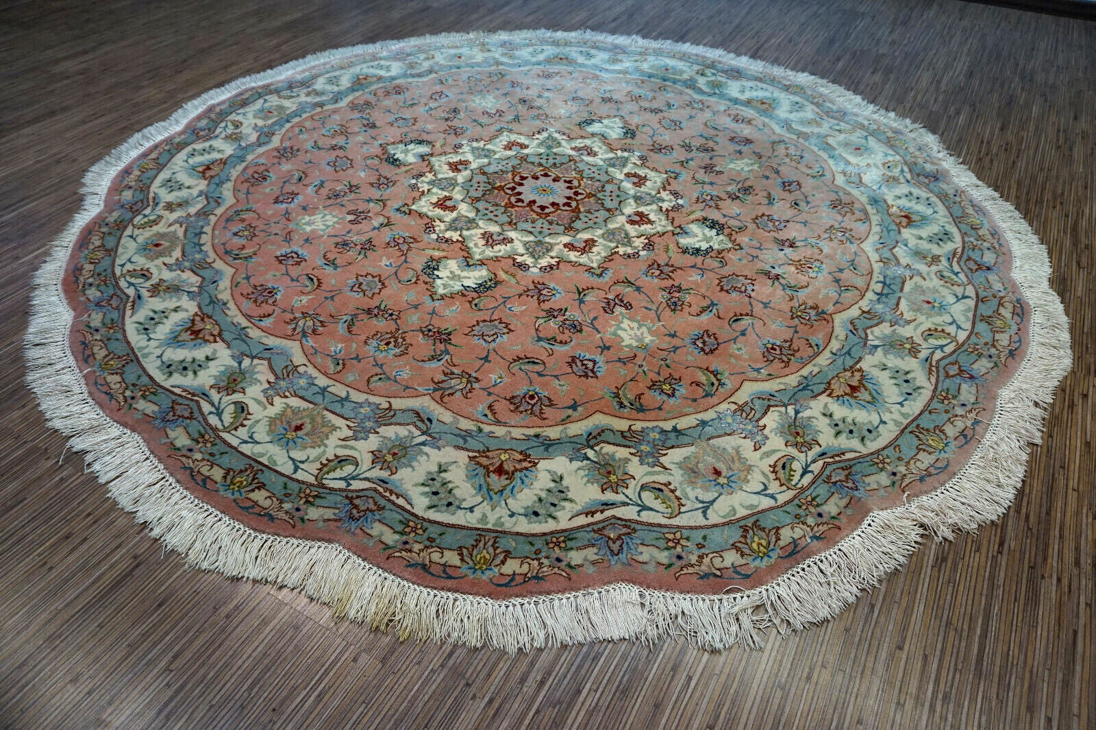 Floral Design Wool and Silk Rug