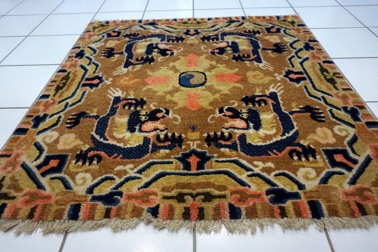 Handmade wool rug from China