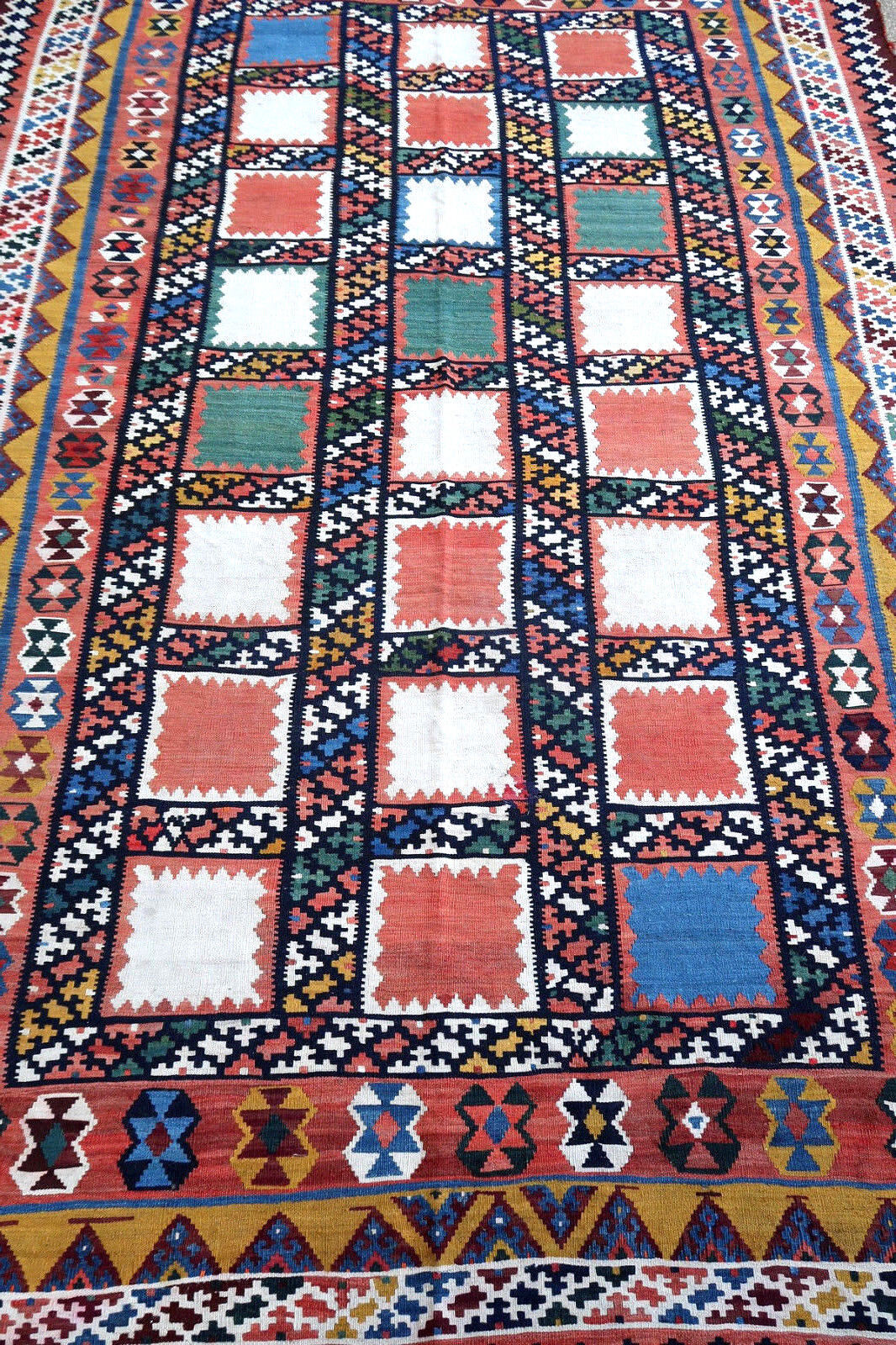 Handmade antique Persian Gashkai kilim 1920s