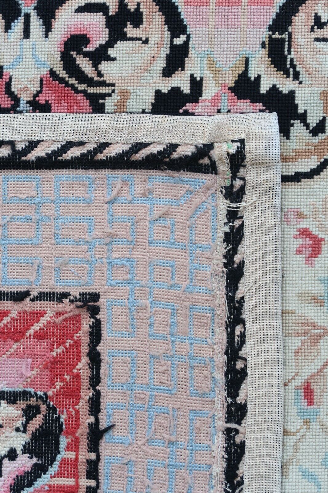 Handmade vintage English needlepoint in floral design. This needlepoint is from the end of 20th century in original good condition.
