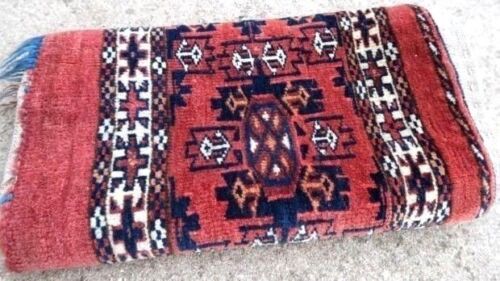 Handmade antique Turkmen Yomud Torba salt bag in traditional design. The rug is from the end of 19th century in original good condition.