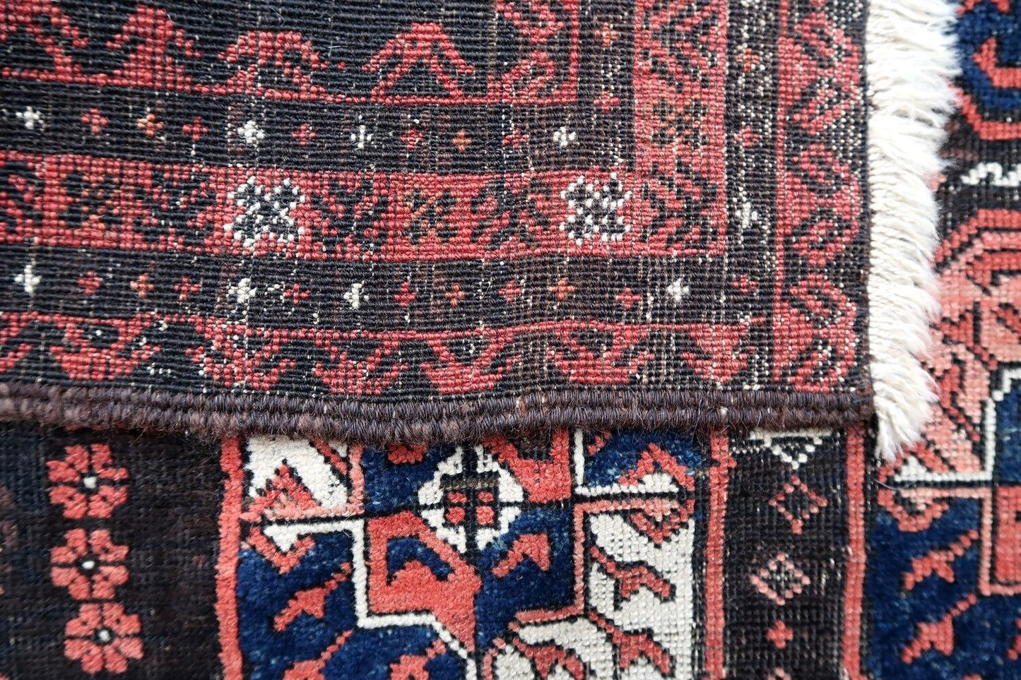 Handmade antique Afghan Baluch rug 3.3' x 5.8' (101cm x 176cm) 1900s - 1P35