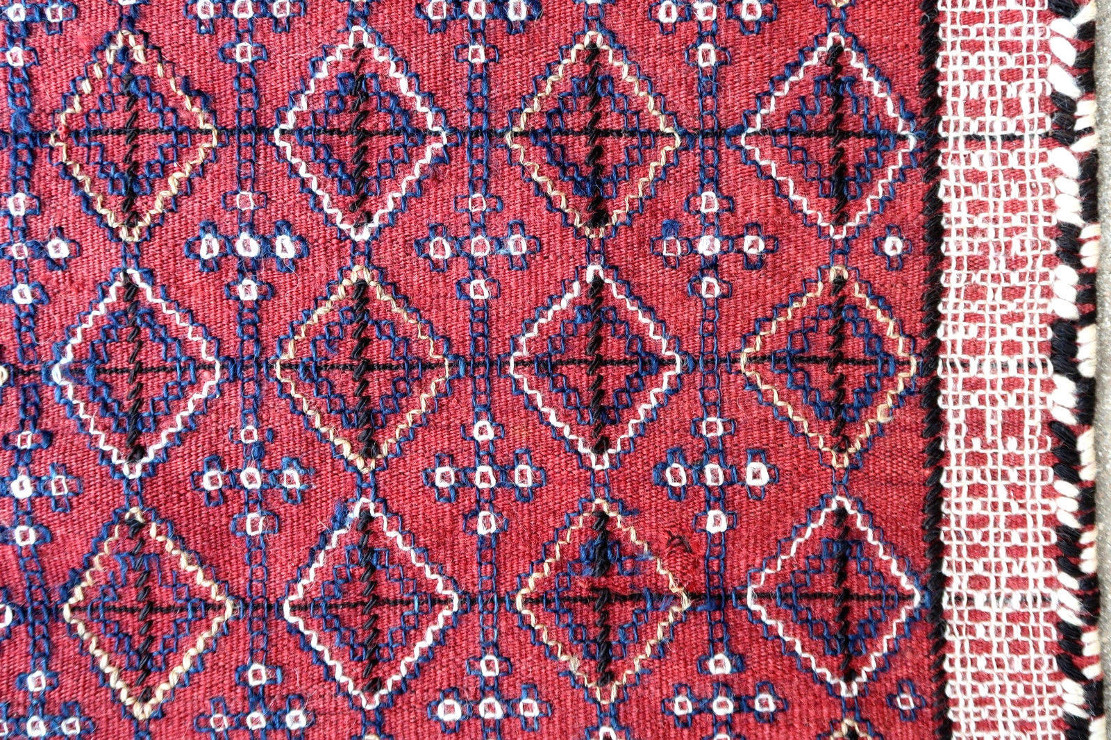 Handmade vintage Caucasian Verneh kilim 1940s