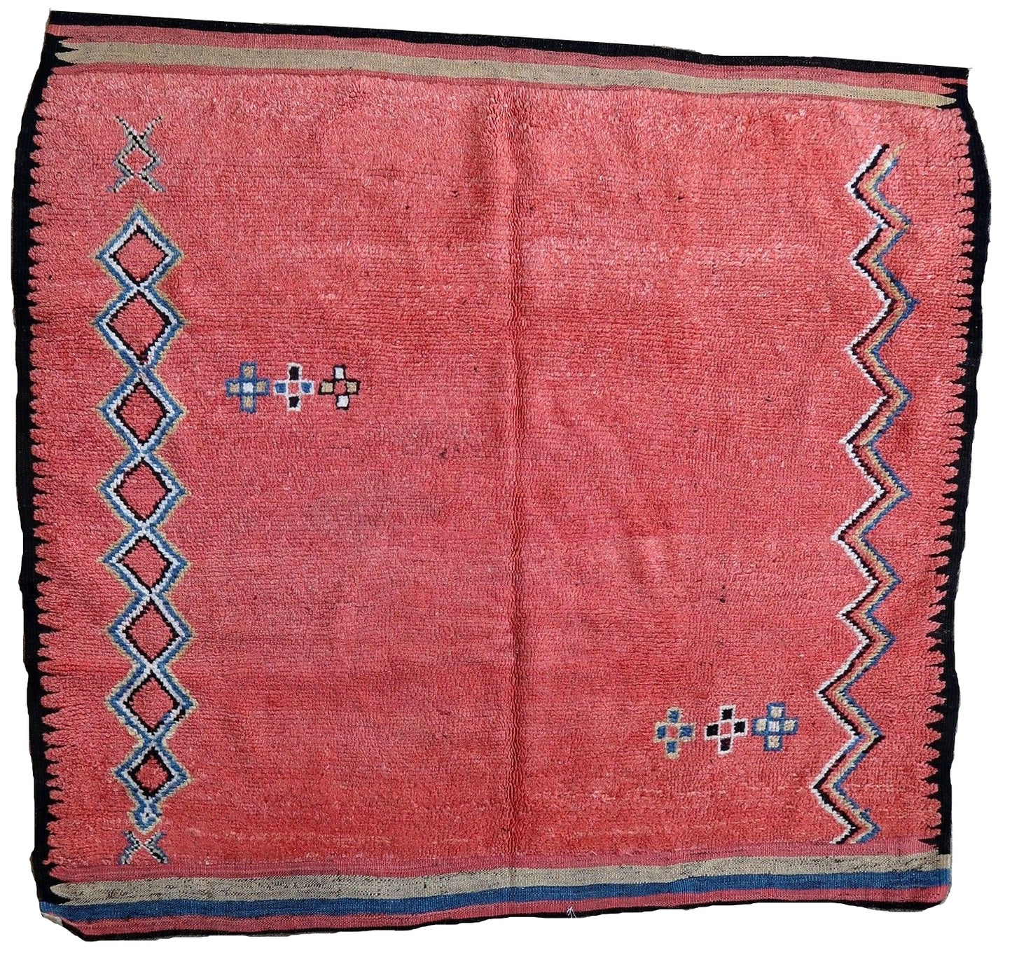 Handmade antique Moroccan Berber rug 1920s