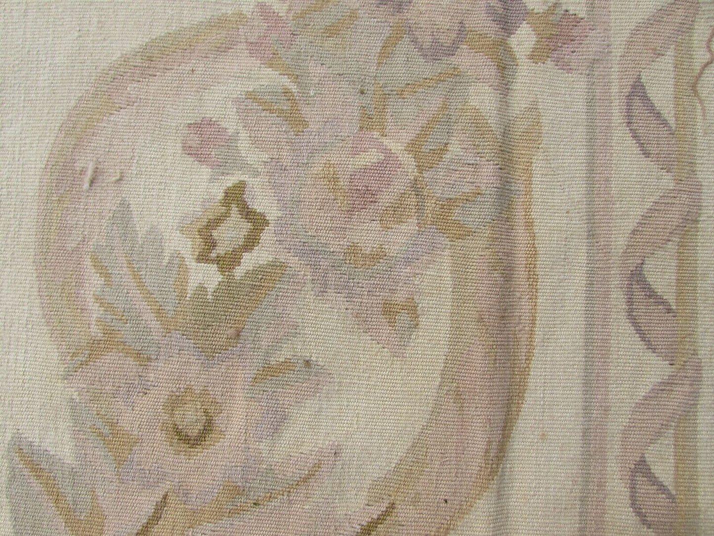 Handmade vintage French Aubusson rug 9' x 12.2' (276cm x 373cm) 1970s - 1Q13