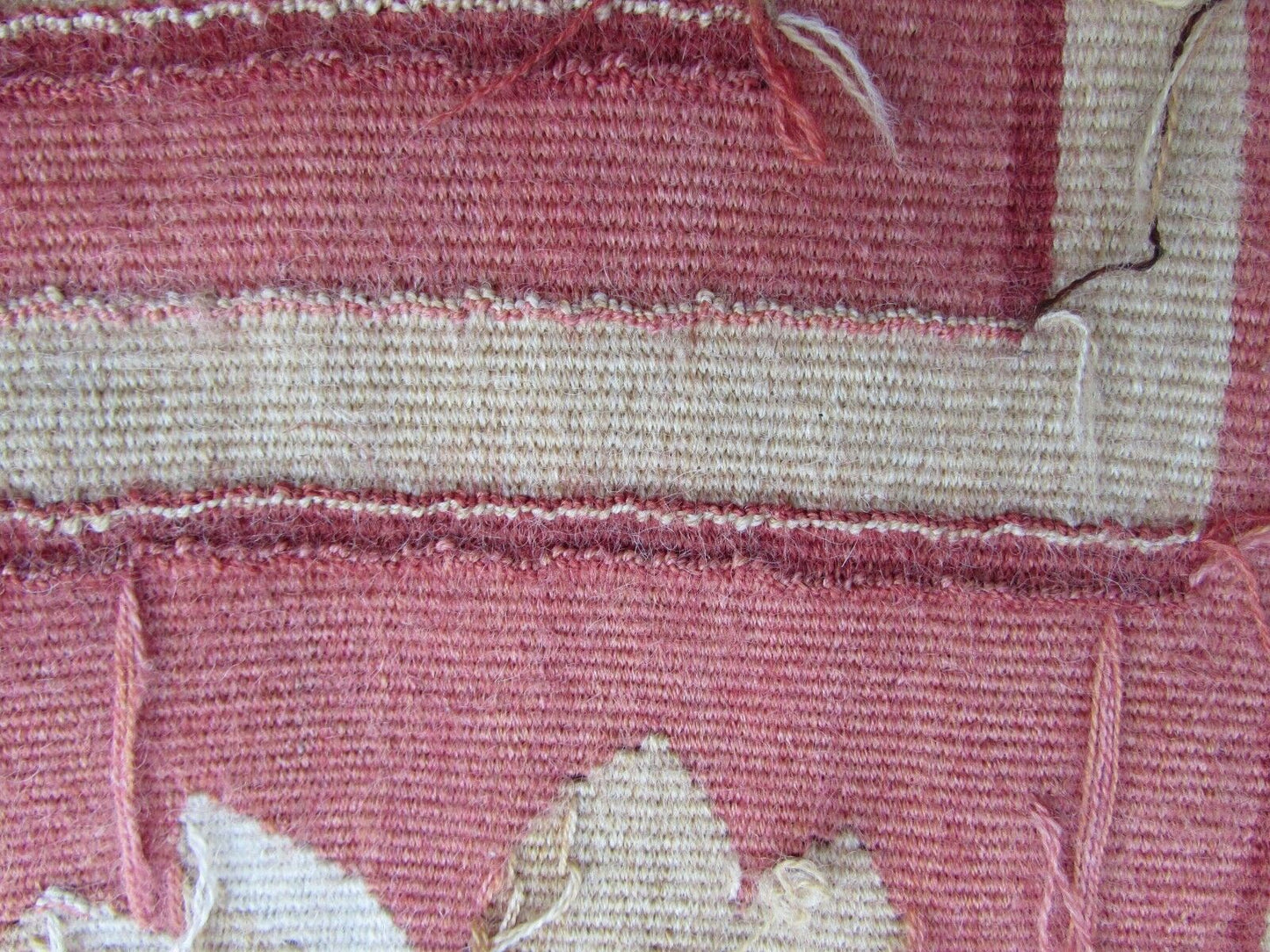 Handmade vintage French Aubusson rug 8.7' x 12' (268cm x 367cm) 1970s - 1Q22