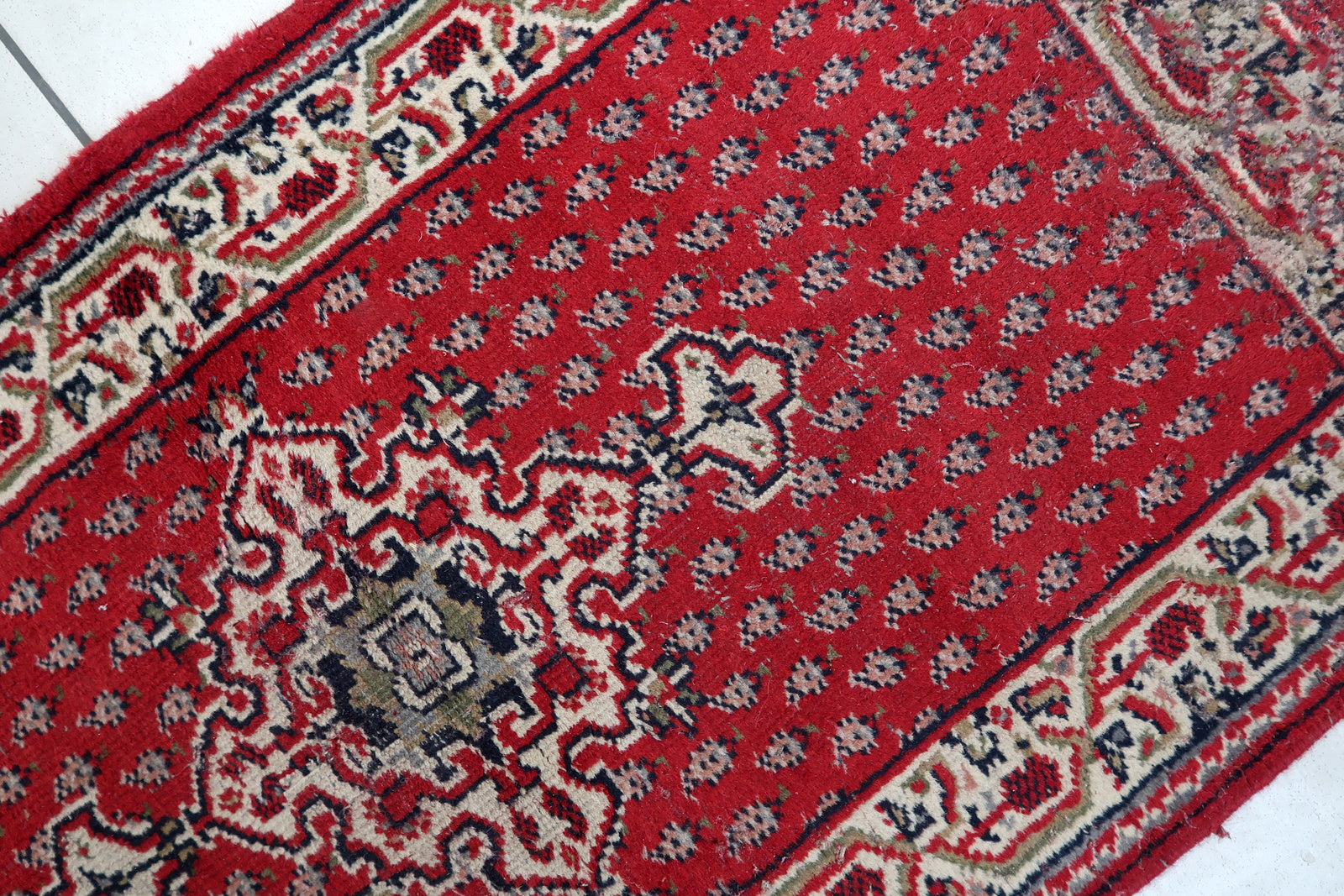 Handmade vintage Indian Seraband rug 1970s