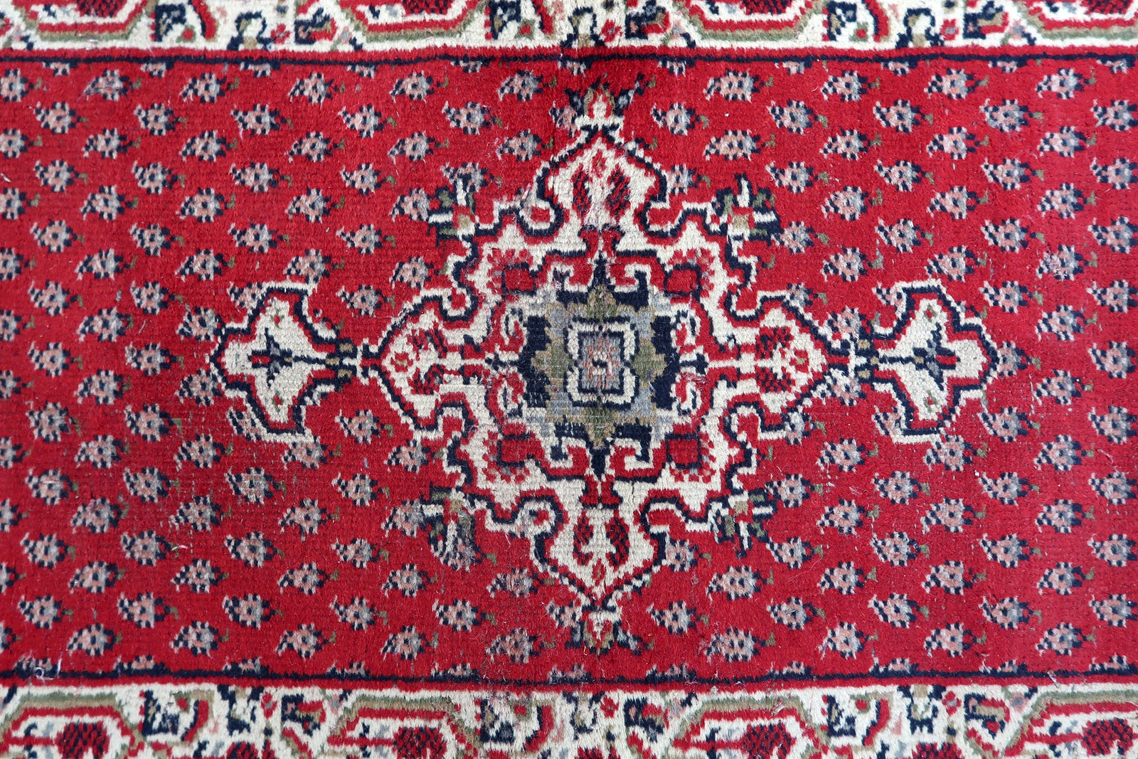Handmade vintage Indian Seraband rug 1970s